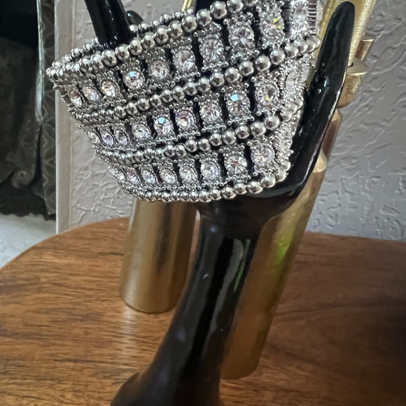 Elegant Silver Crystal Bracelet - Picture 3 of 6